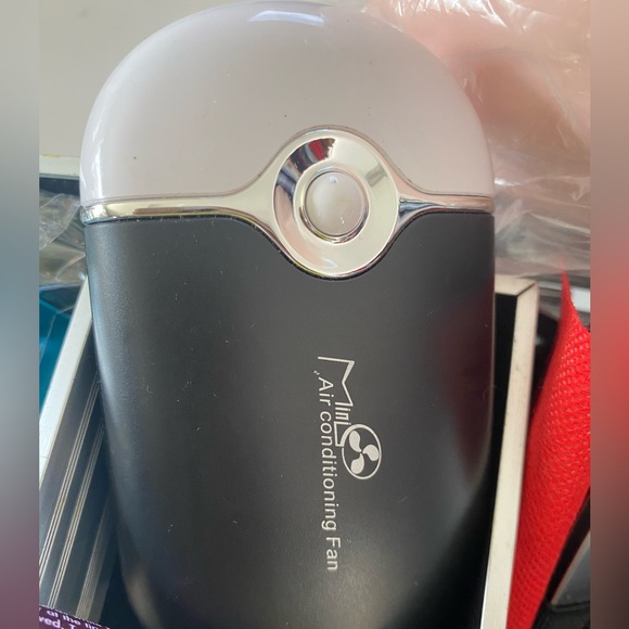 Individual Eyelash Extension Application Kit Box with Keys - Picture 3 of 11